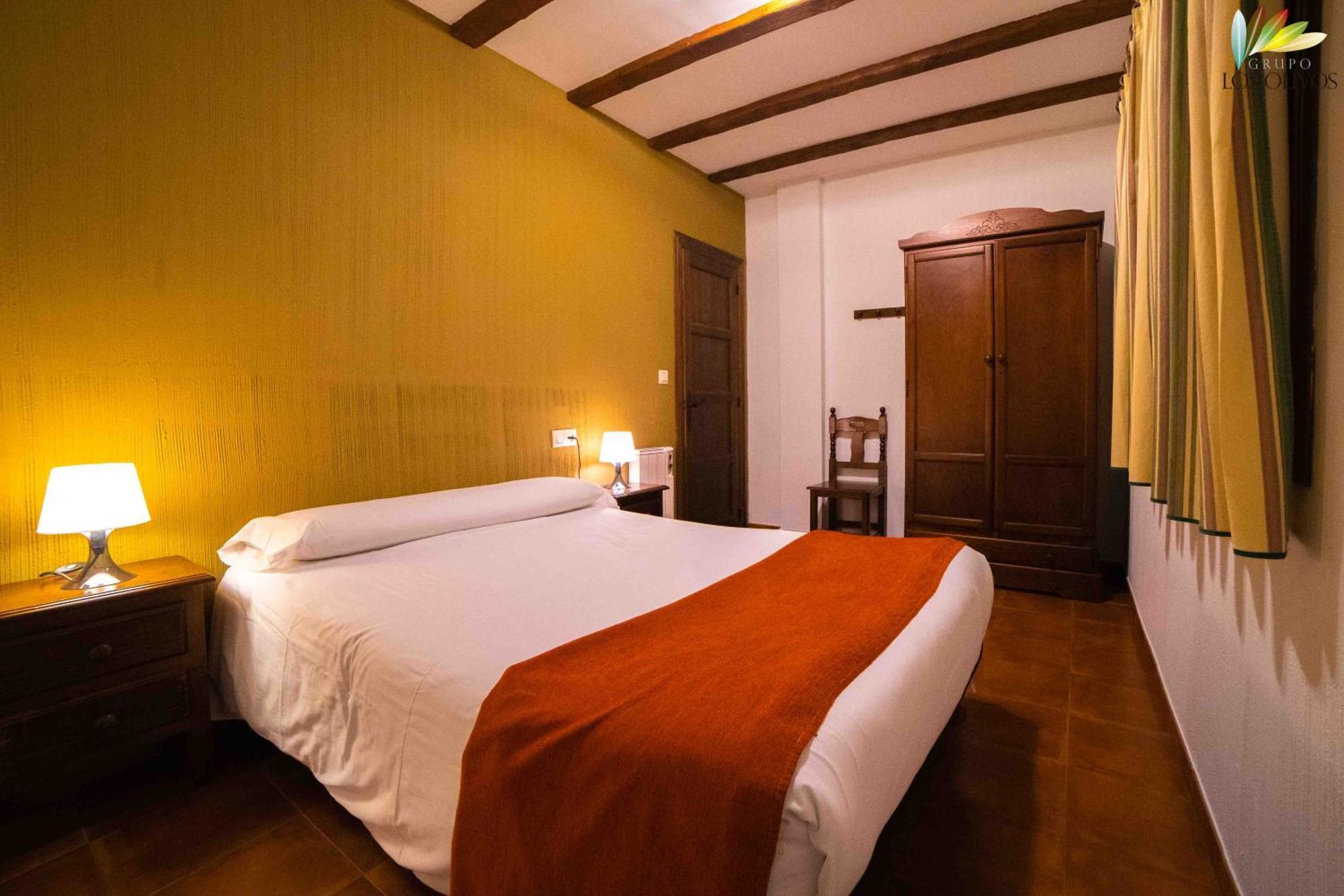 Apartamentos Los Olivos Alcala del Jucar Exteriör bild